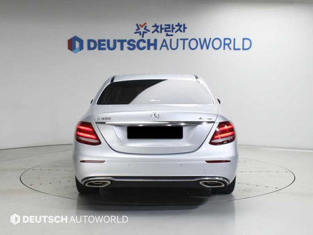Mercedes-Benz E-Class — photo 04