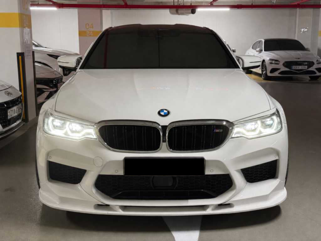 BMW M5 — photo 05