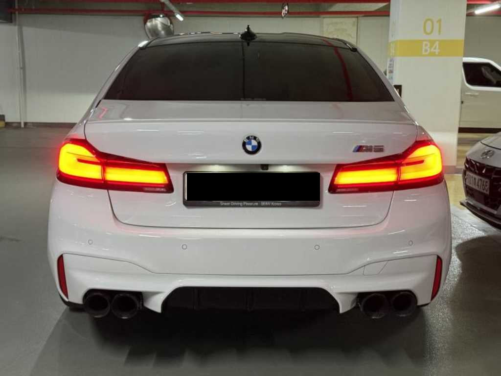 BMW M5 — photo 06