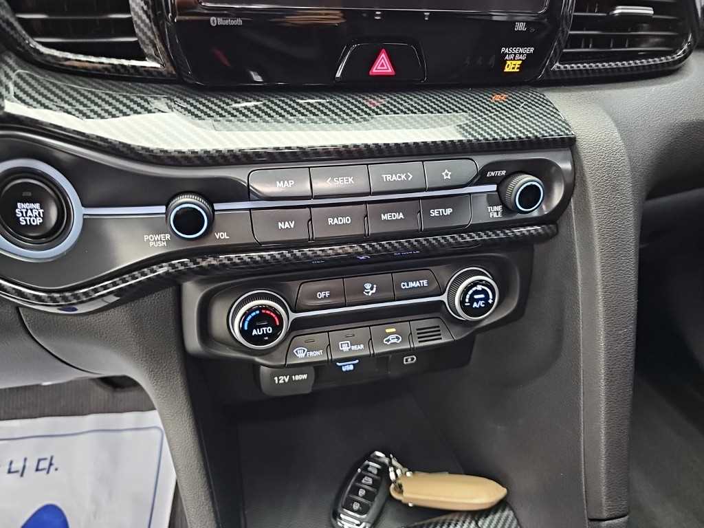 Hyundai Veloster — photo 10