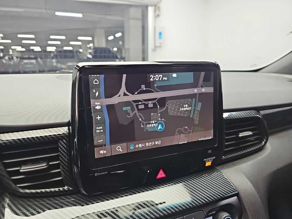 Hyundai Veloster — photo 13