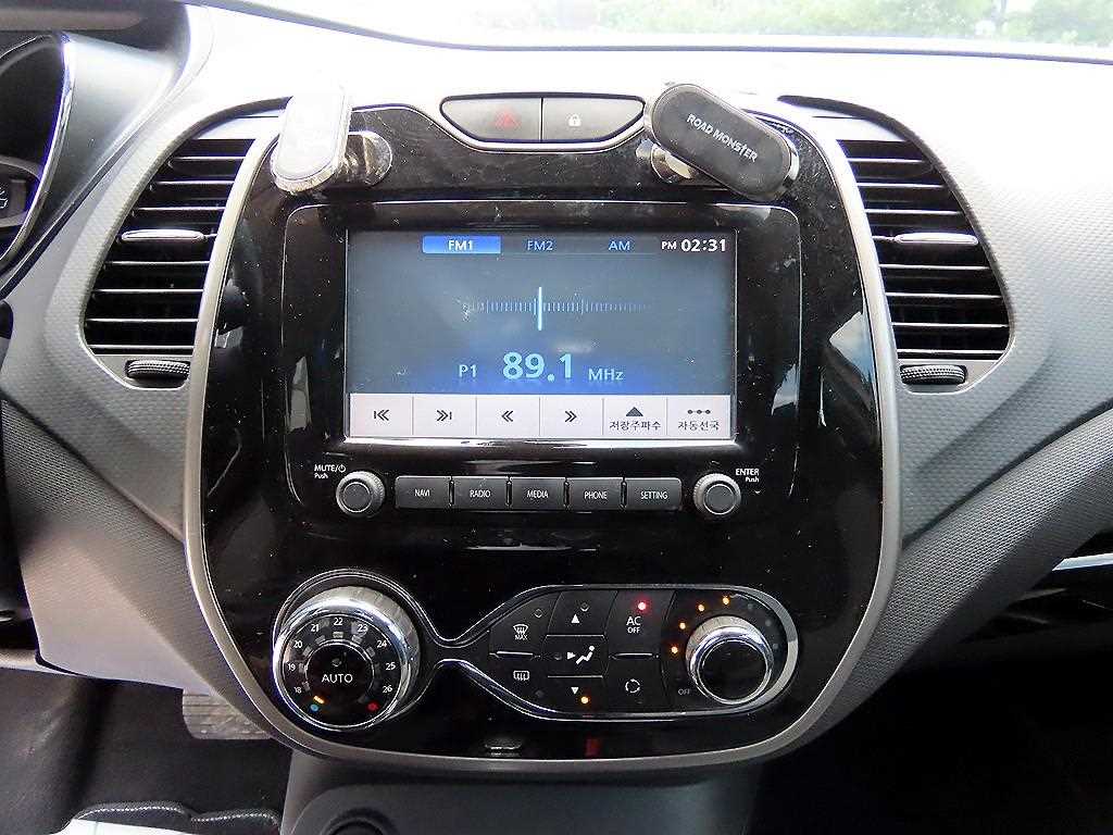 RENAULT QM3 — photo 13