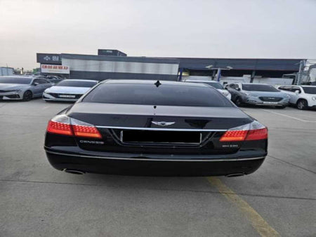Hyundai Genesis — photo 03