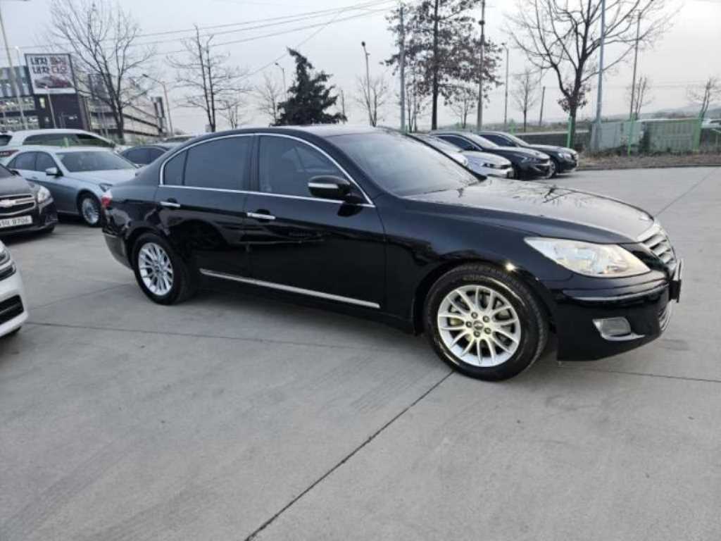 Hyundai Genesis — photo 05