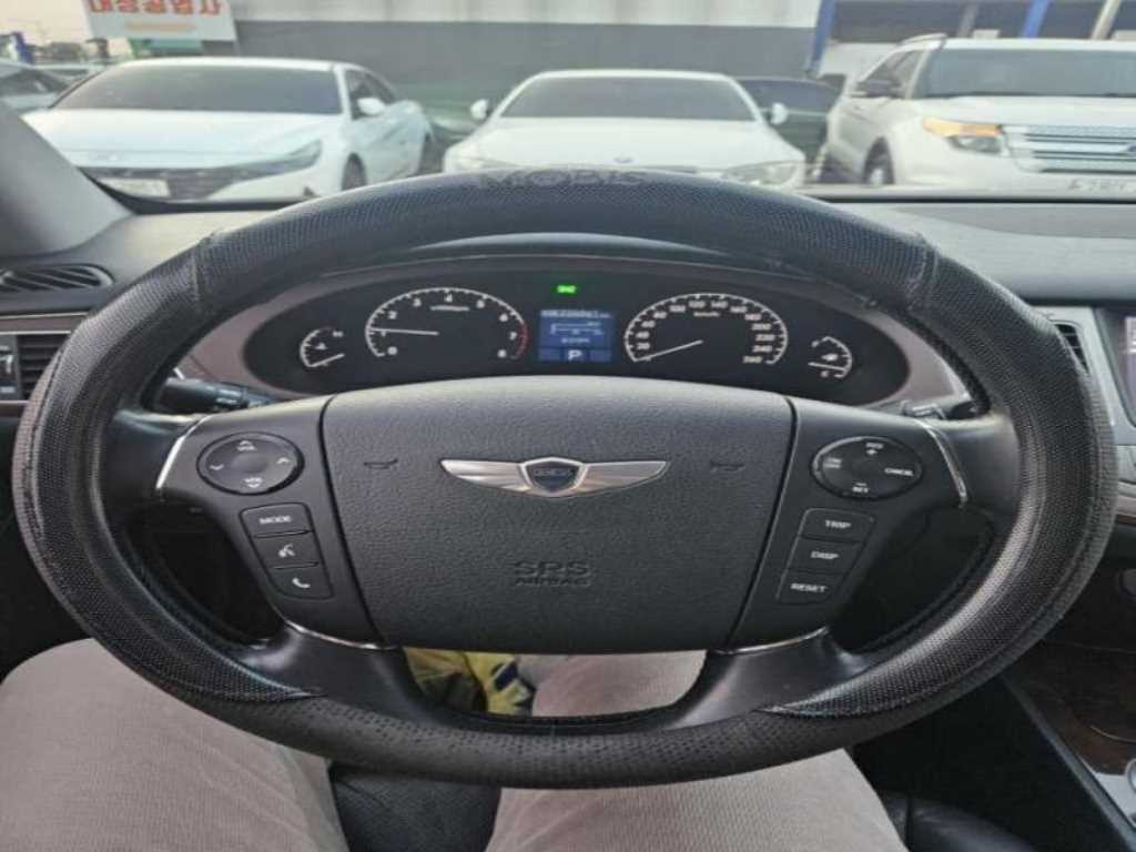 Hyundai Genesis — photo 07