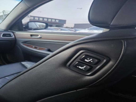Hyundai Genesis — photo 15