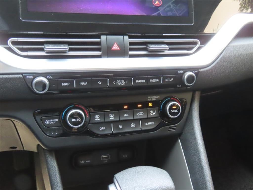 Kia Niro — photo 07