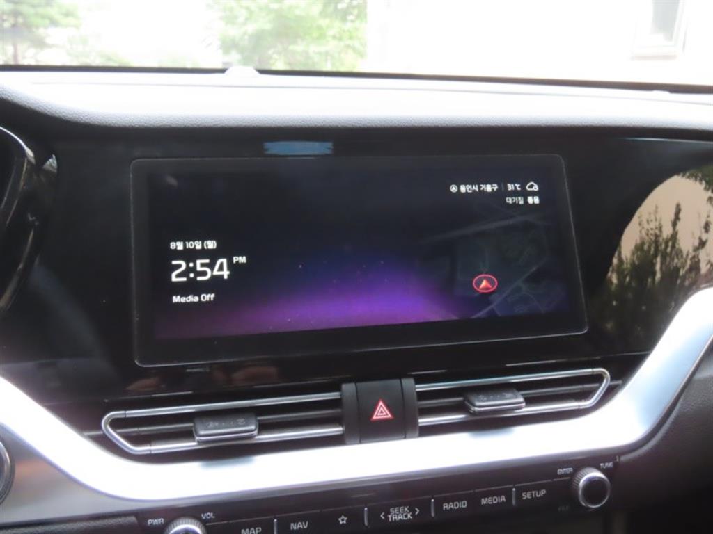 Kia Niro — photo 08