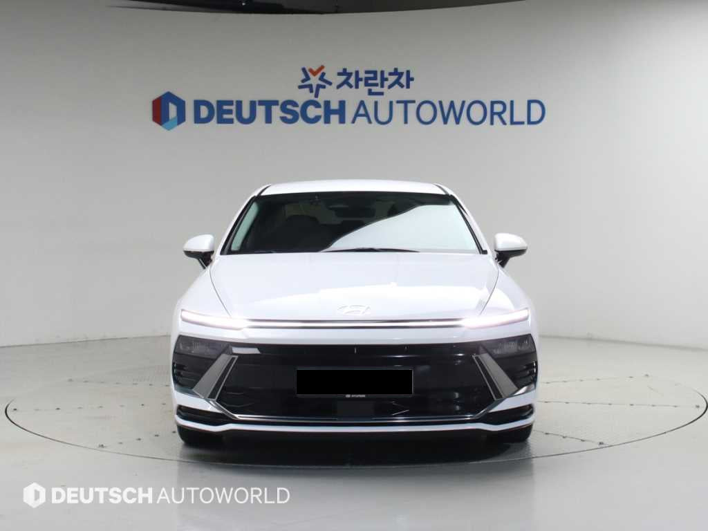 Hyundai Sonata — photo 03