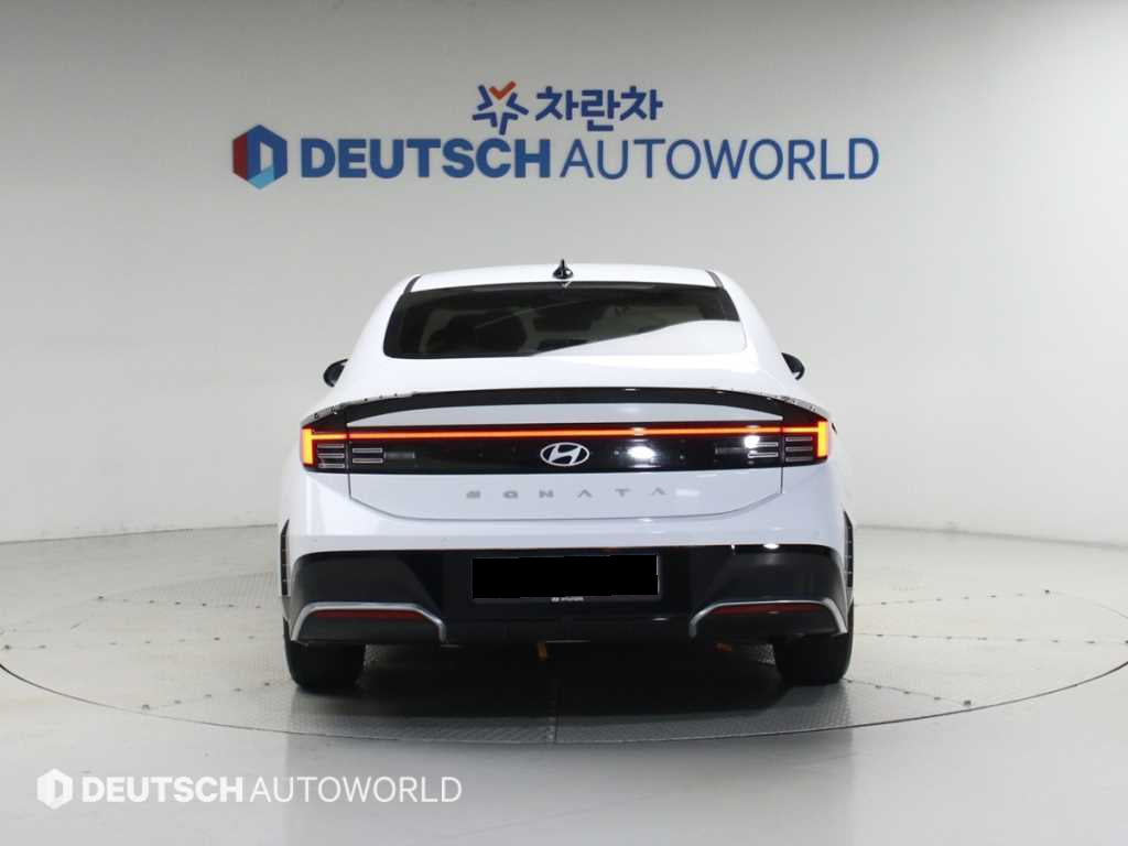 Hyundai Sonata — photo 04
