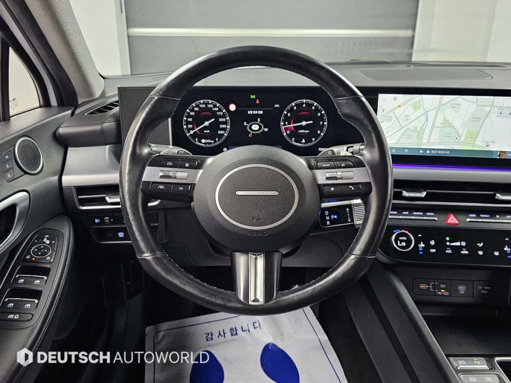 Hyundai Sonata — photo 13