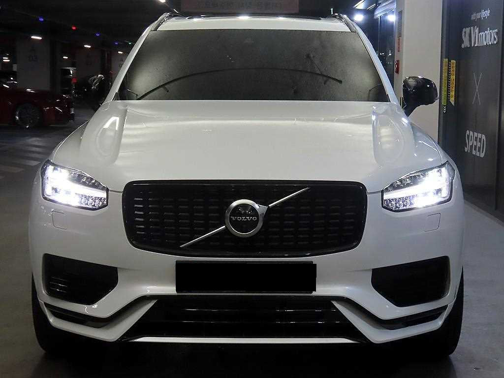 Volvo XC90 — photo 02