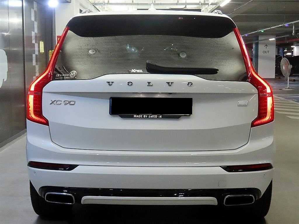 Volvo XC90 — photo 05
