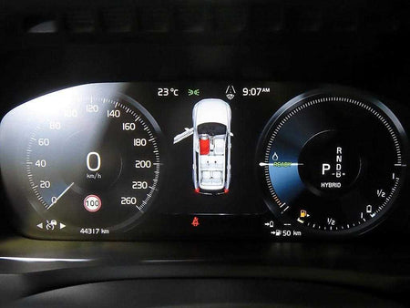 Volvo XC90 — photo 09
