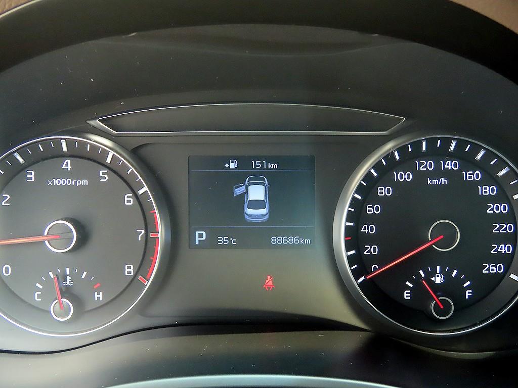 Kia K7 — photo 09