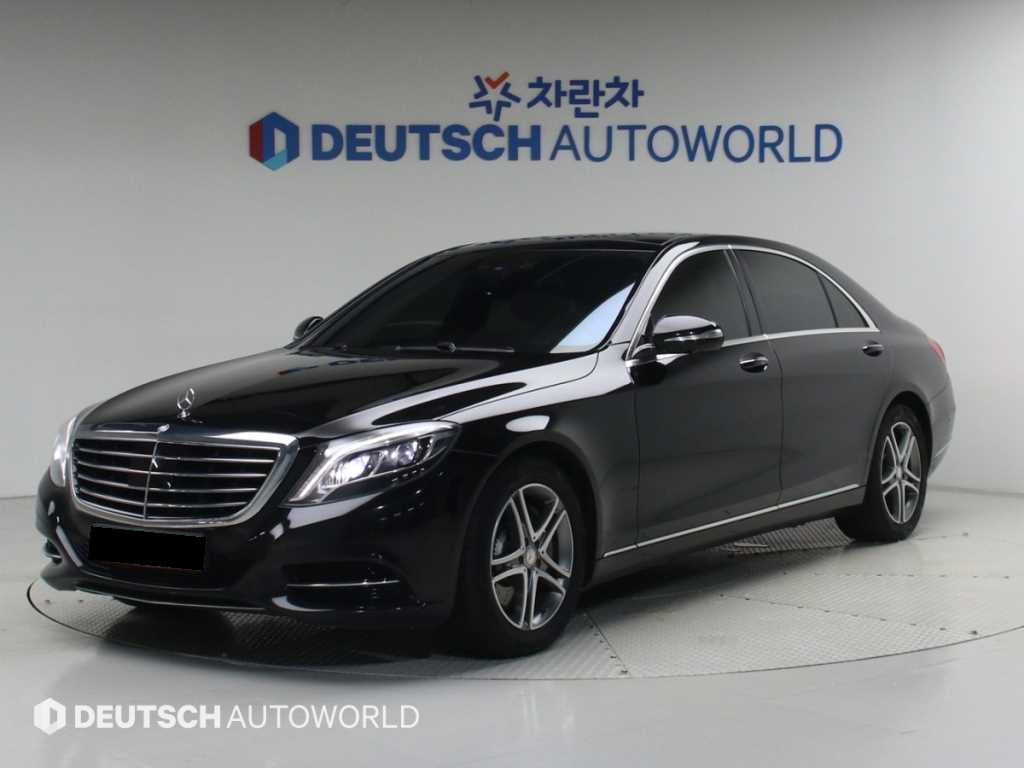 Mercedes-Benz S-Class — photo 01