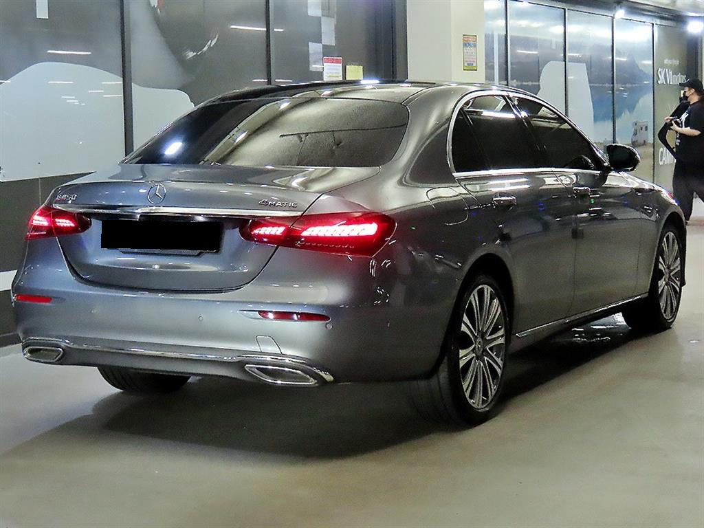 Mercedes-Benz E-Class — photo 04