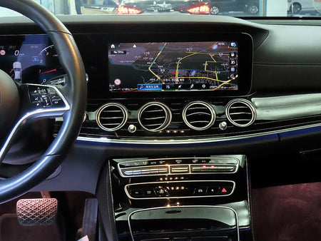 Mercedes-Benz E-Class — photo 11