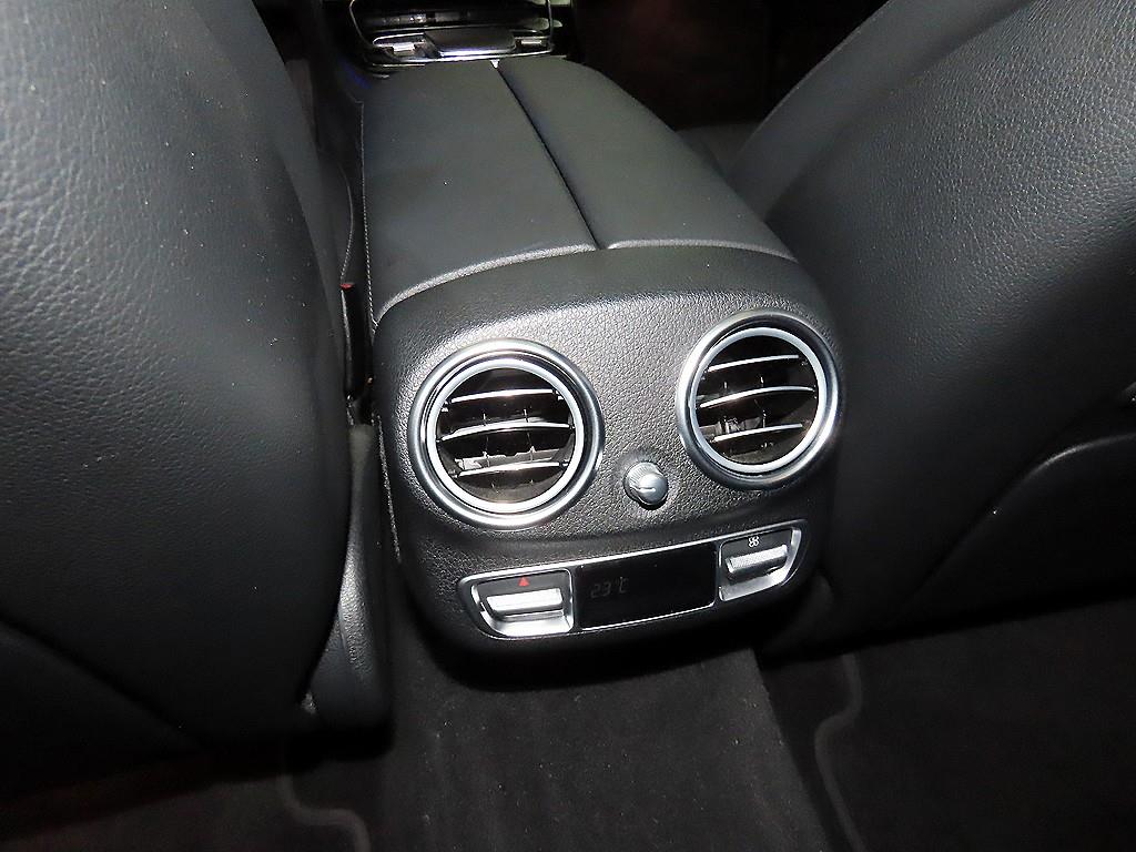 Mercedes-Benz E-Class — photo 14