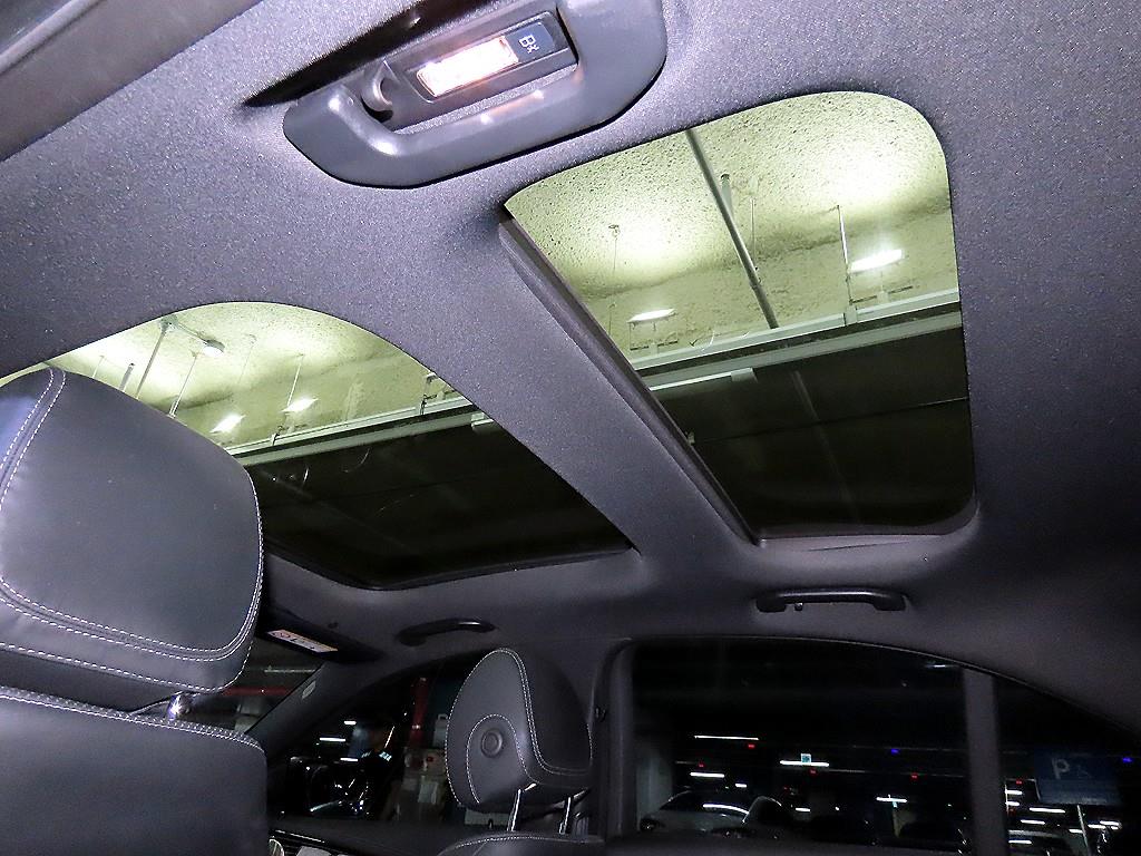 Mercedes-Benz E-Class — photo 15