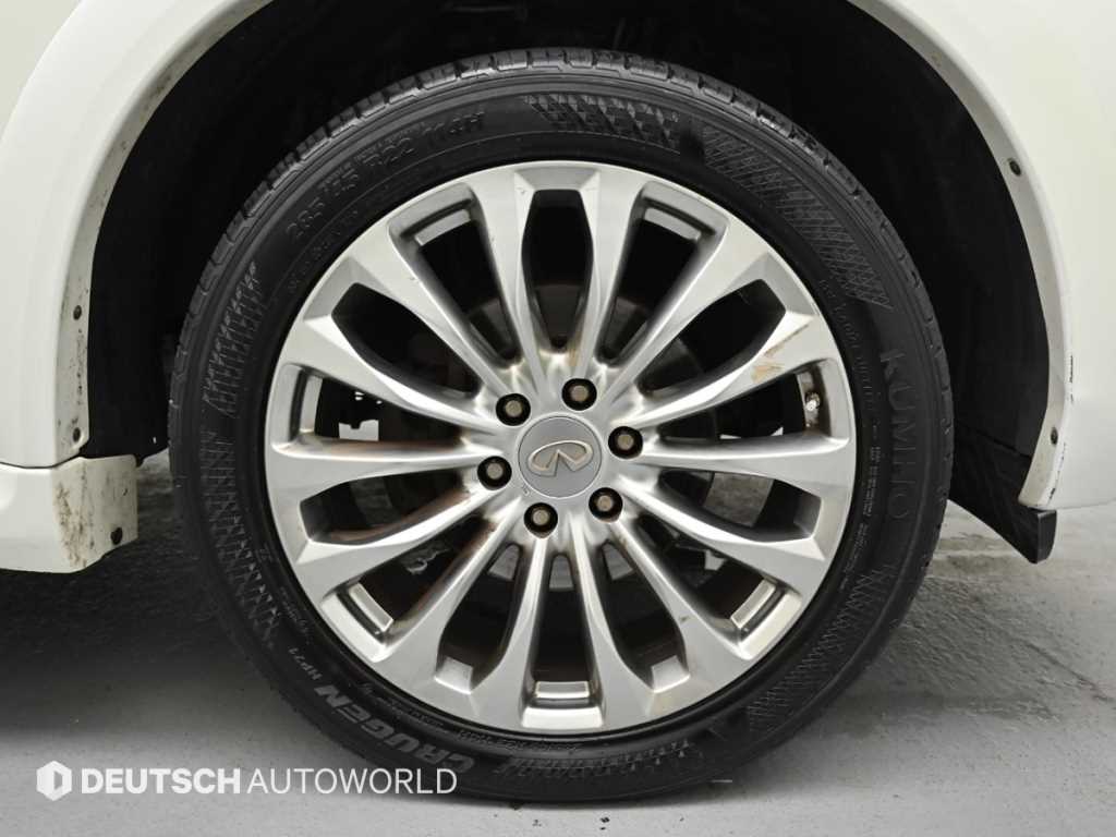 Infiniti QX80 — photo 05