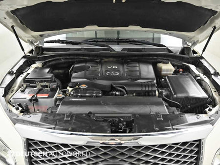 Infiniti QX80 — photo 06