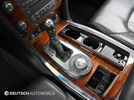 Infiniti QX80 — photo 09