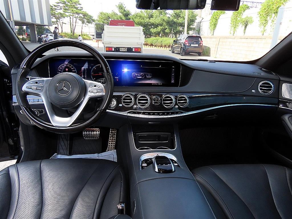 Mercedes-Benz S-Class — photo 07