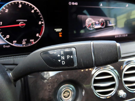 Mercedes-Benz S-Class — photo 11