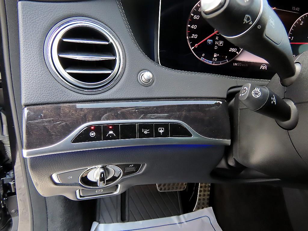 Mercedes-Benz S-Class — photo 12