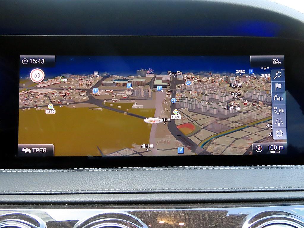Mercedes-Benz S-Class — photo 14