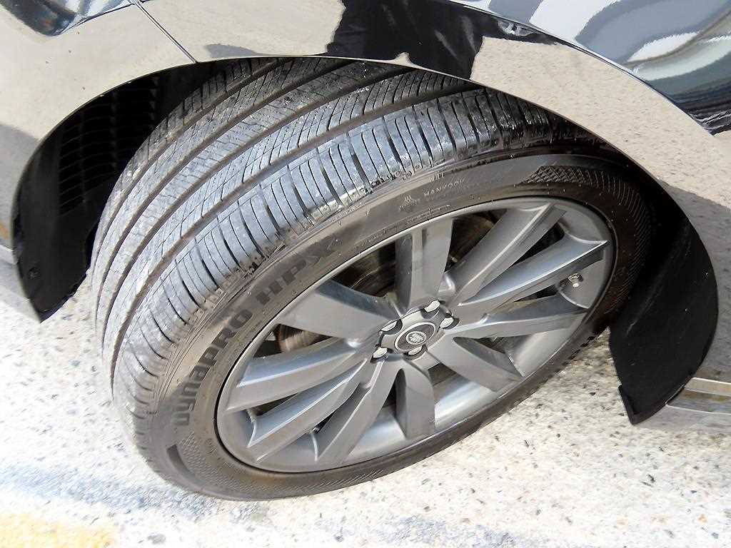 Land Rover Range Rover Velar — photo 20