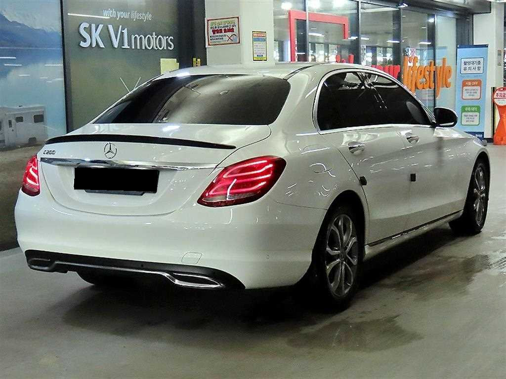 Mercedes-Benz C-Class — photo 04