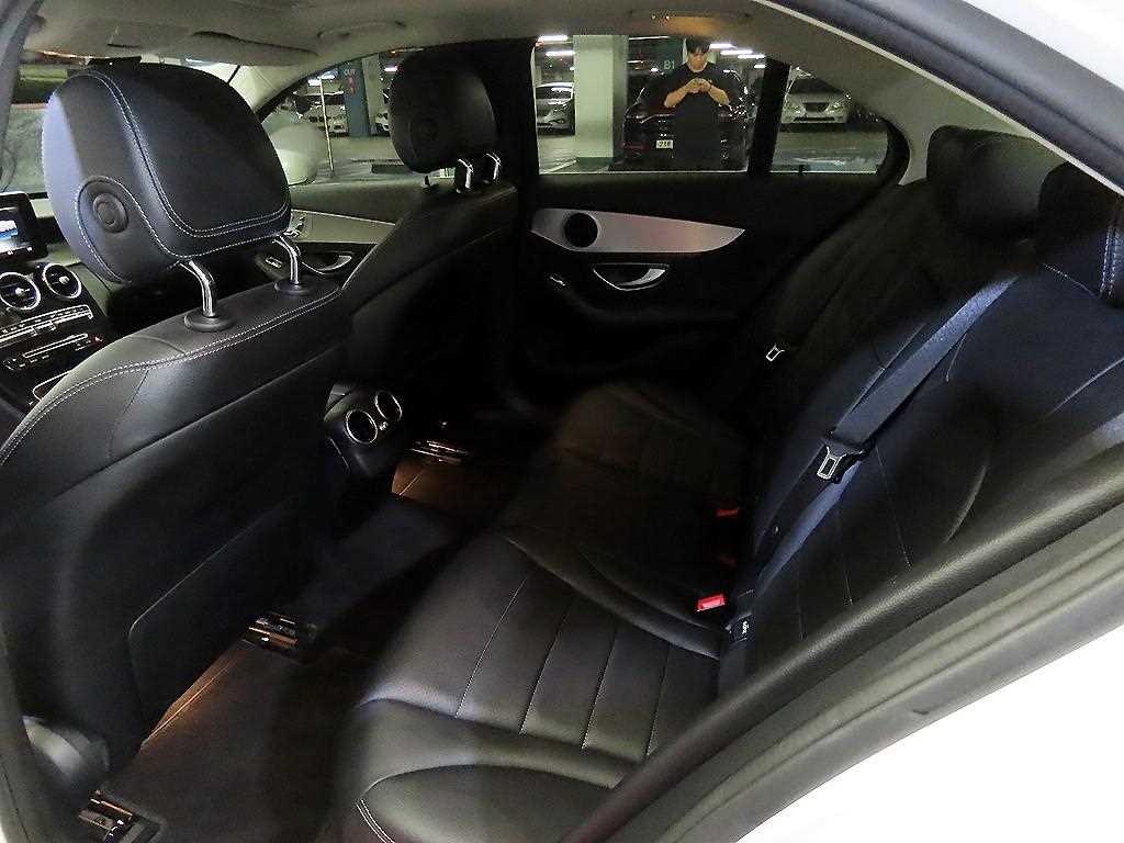 Mercedes-Benz C-Class — photo 07