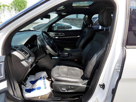 Ford Explorer — photo 05
