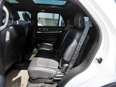 Ford Explorer — photo 06