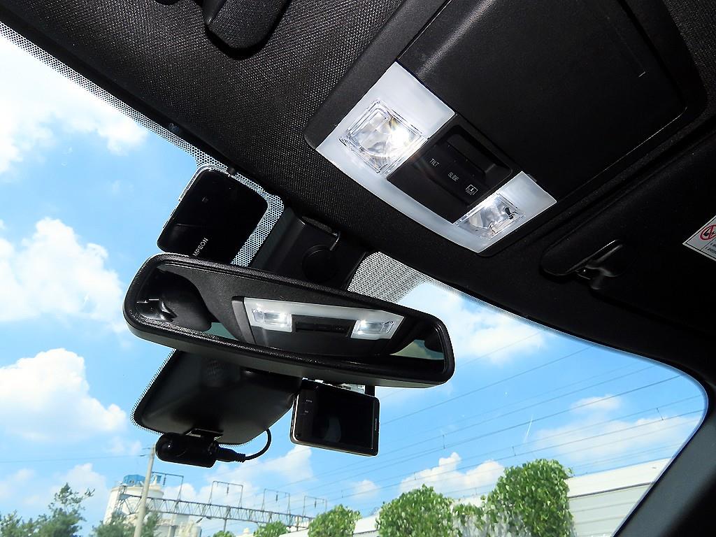Ford Explorer — photo 15