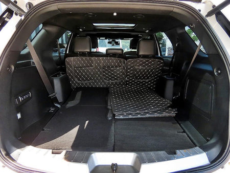 Ford Explorer — photo 17