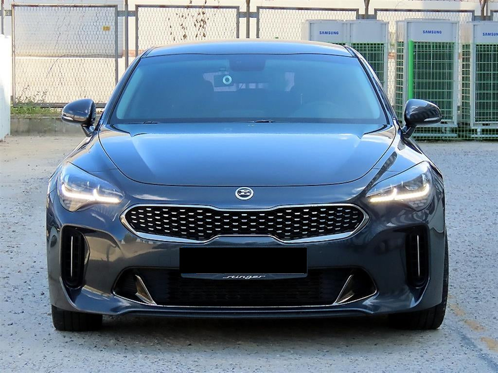 Kia Stinger — photo 01