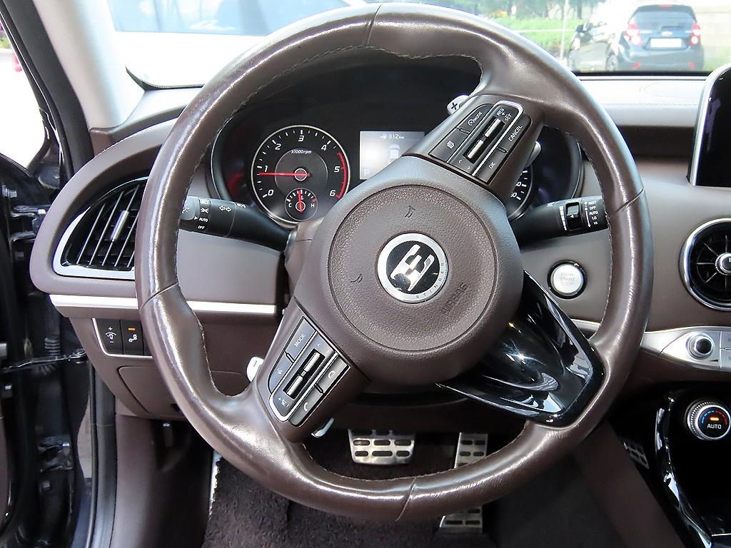 Kia Stinger — photo 07