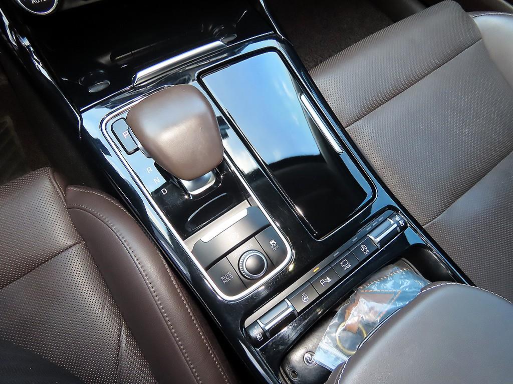 Kia Stinger — photo 10