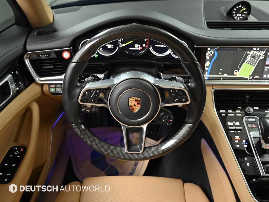 Porsche Panamera — photo 13