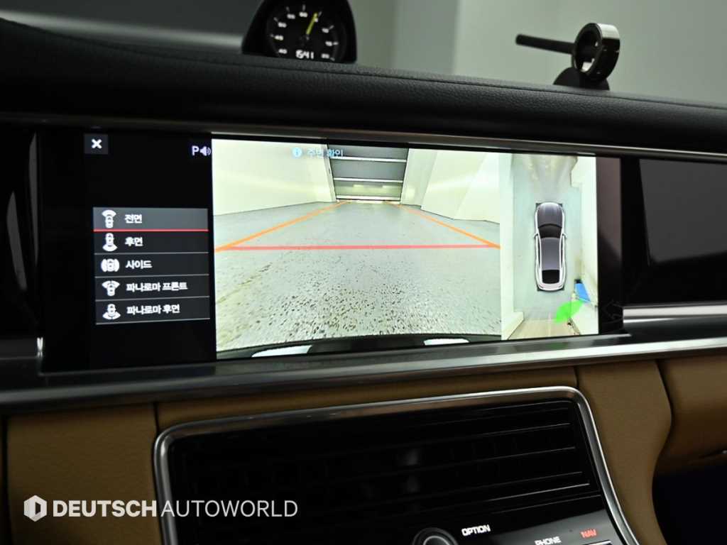 Porsche Panamera — photo 15