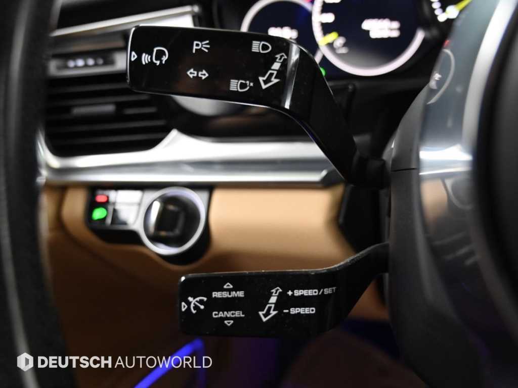 Porsche Panamera — photo 17