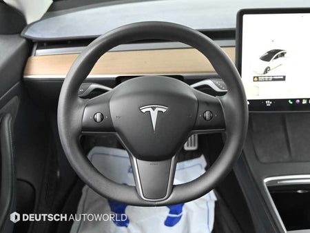 Tesla Model 3 — photo 13