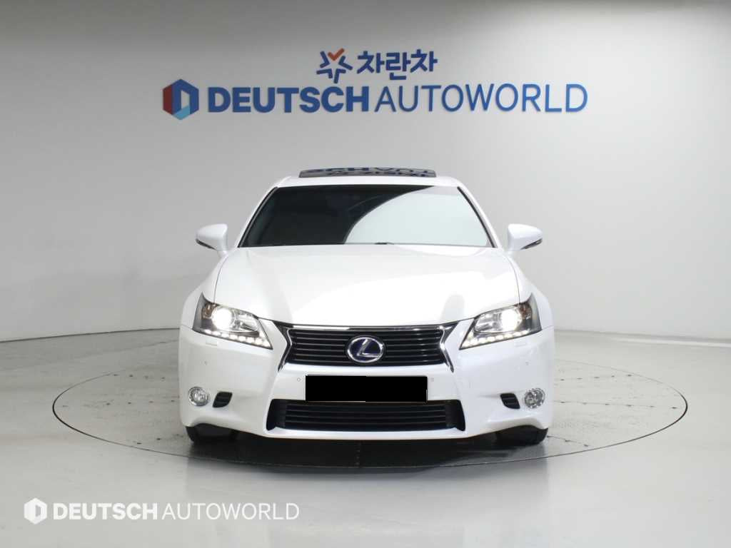 Lexus GS — photo 03