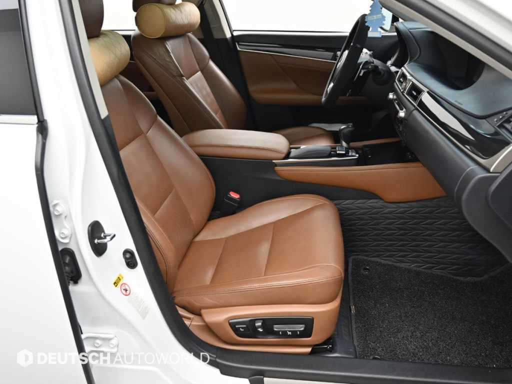 Lexus GS — photo 10