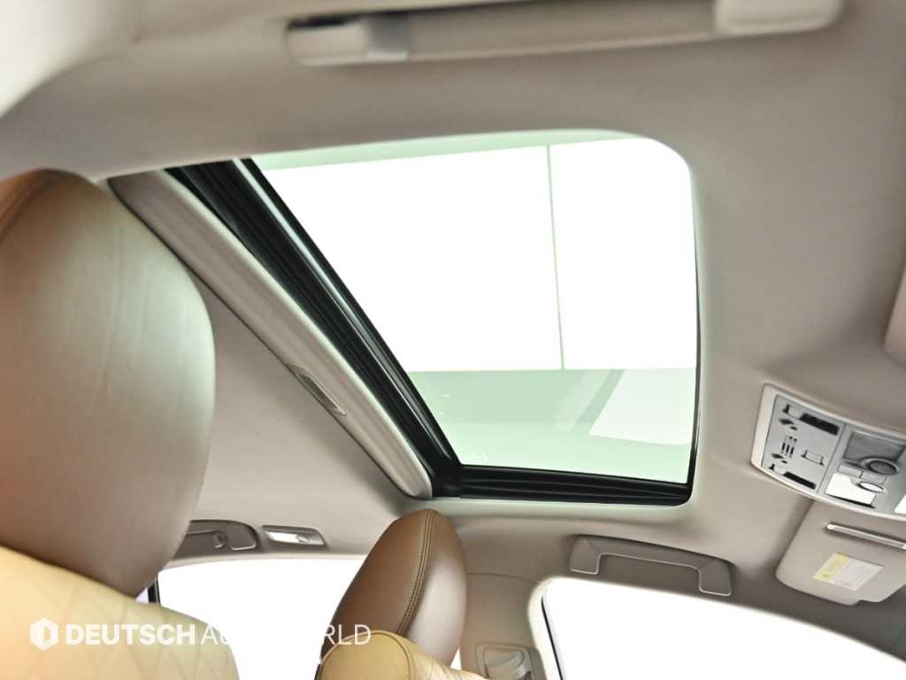 Lexus GS — photo 18