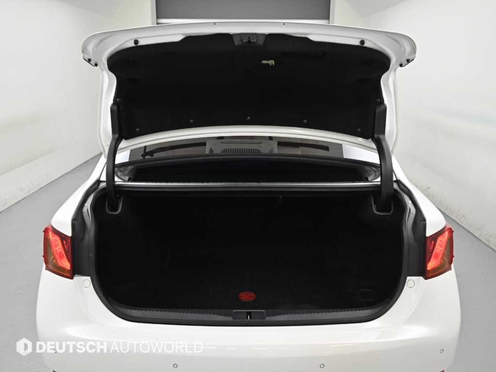 Lexus GS — photo 19