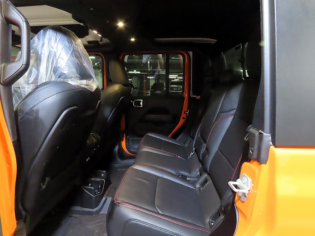 Jeep Gladiator — photo 07